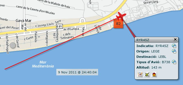 Avi aproximant-se a l'aeroport de Barcelona-El Prat per aterrar a la tercera pista, en configuraci est, sobrevolant Gav Mar dins de l'horari nocturn i amb un elevadssim impacte acstic (9 Novembre 2011 - 00:40h)